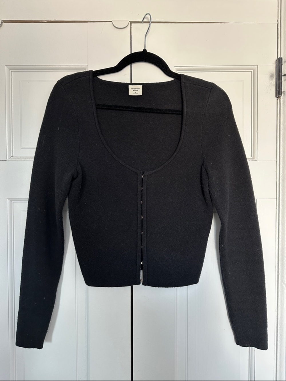 Black Scoop Neck Cropped Cardigan
